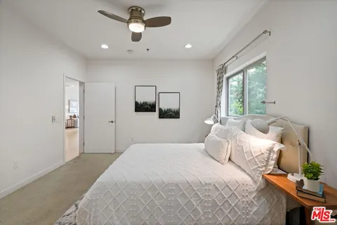 $699,000 | 5016 Bakman Avenue, Unit 202, North Hollywood, CA 91601