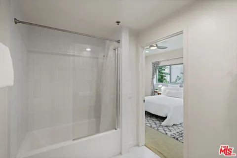 $699,000 | 5016 Bakman Avenue, Unit 202, North Hollywood, CA 91601