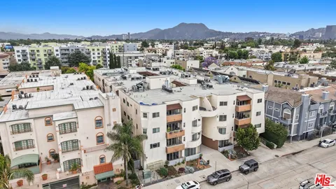 $699,000 | 5016 Bakman Avenue, Unit 202, North Hollywood, CA 91601