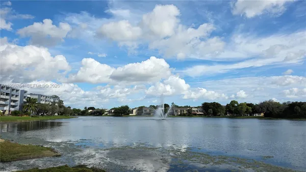 $2,750 | 9375 Fontainebleau Boulevard, Unit L420, Miami, FL 33172