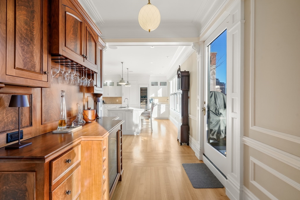 45-47 Commonwealth Avenue, Unit 5 Boston, MA 02116 - Photo 7 of 19 a view of a living room with furniture