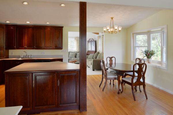 19 Cleveland Road Peabody, MA 01960 - Photo 3 of 27 Gallery Image 3
