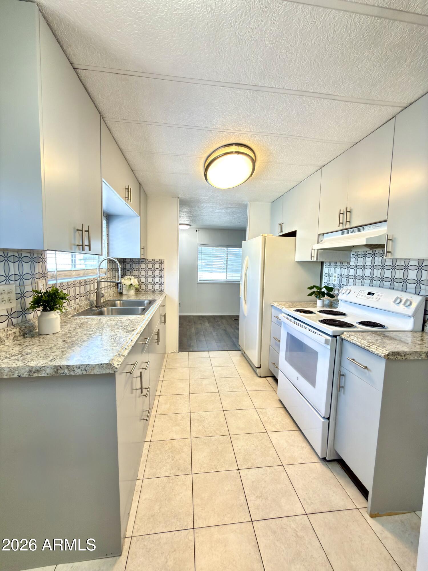 2434 East Main Street, Unit 3 Mesa, AZ 85213 - Photo 10 of 34 IMG_4978