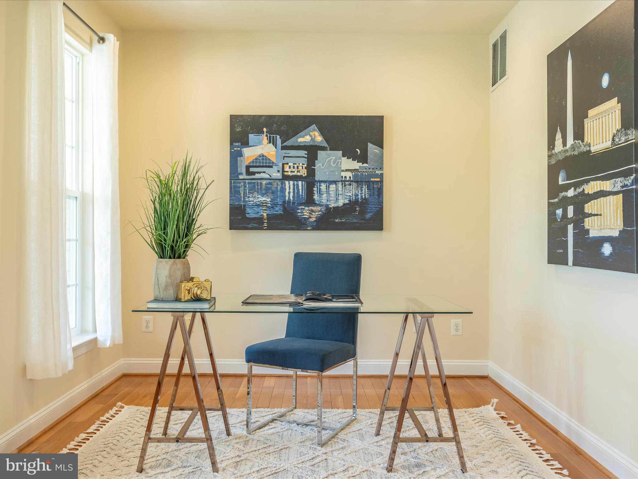 23133 Persimmon Ridge Road Clarksburg, MD 20871 - Photo 11 of 73 Recessed lighting & hardwood floors.