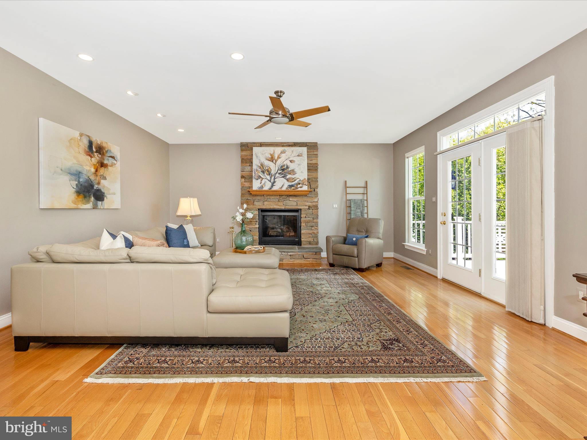 23133 Persimmon Ridge Road Clarksburg, MD 20871 - Photo 24 of 73 View into FR, hardwood floors and access to deck.