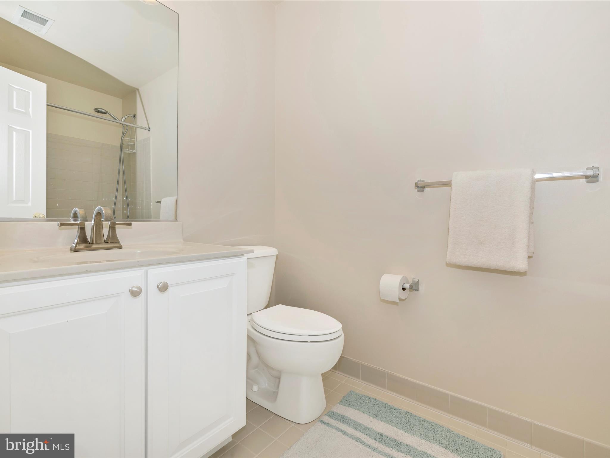 23133 Persimmon Ridge Road Clarksburg, MD 20871 - Photo 42 of 73 Full bath.