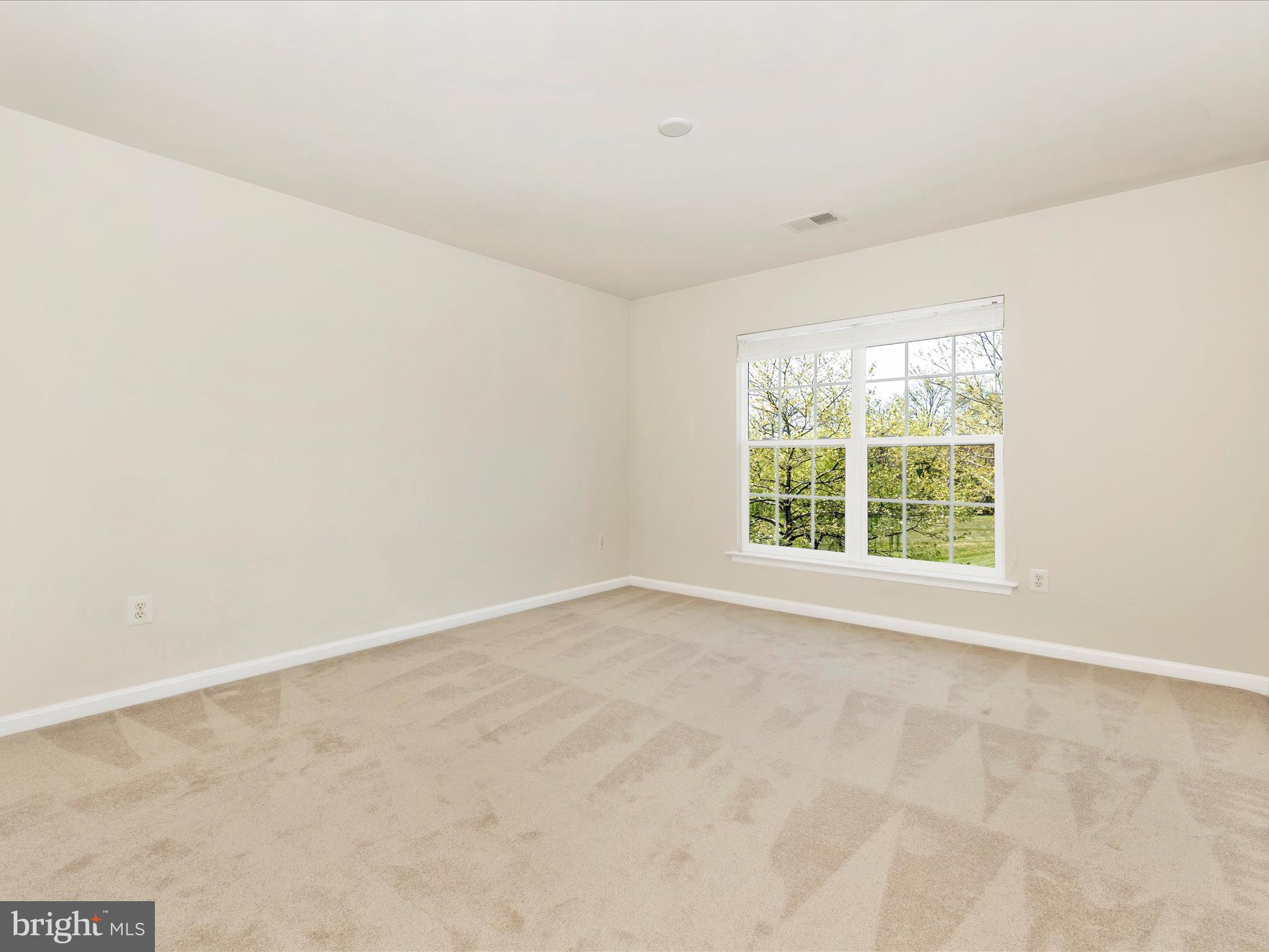 23133 Persimmon Ridge Road Clarksburg, MD 20871 - Photo 45 of 73 Large 4th bedroom at the front of the home.