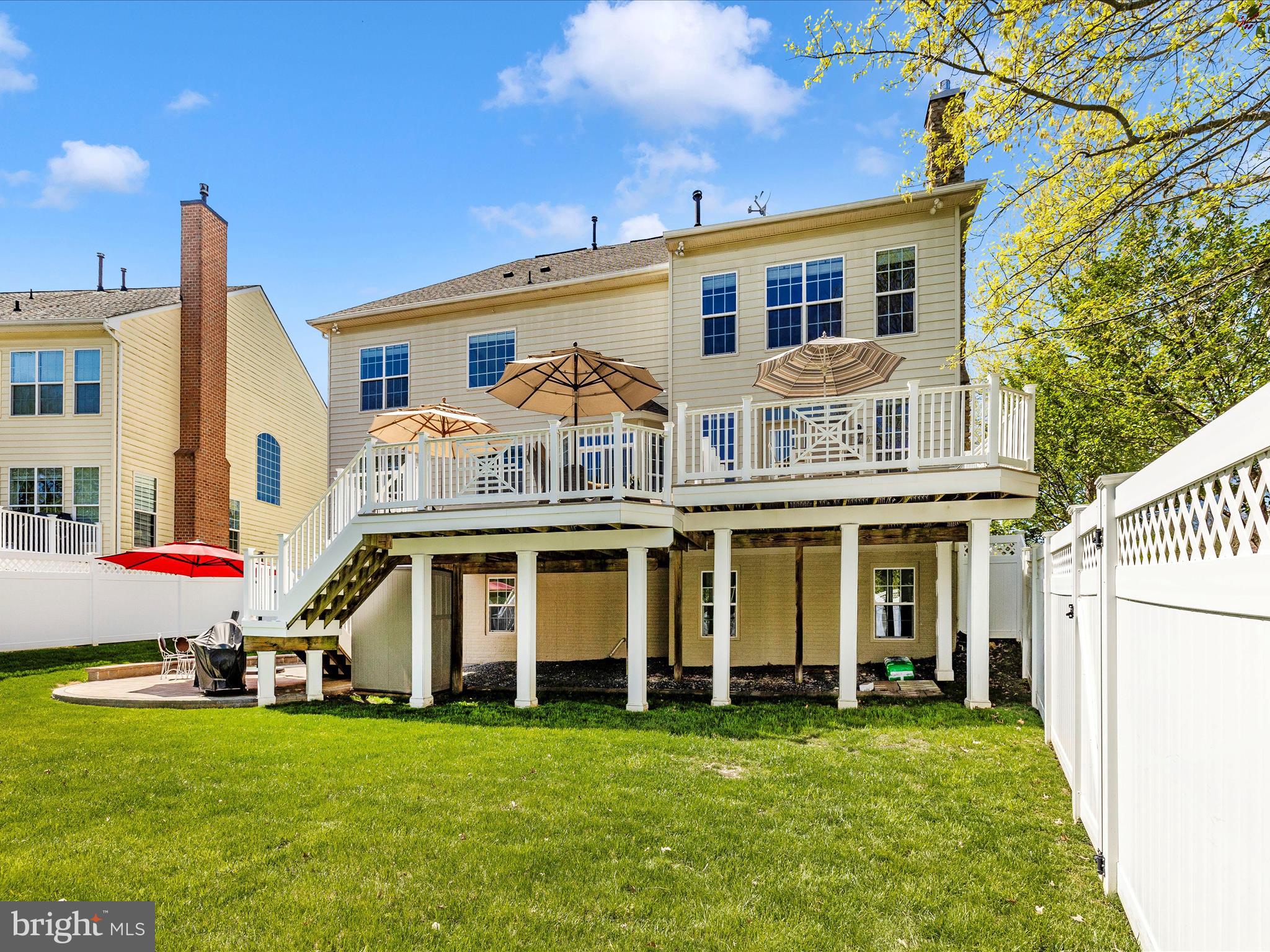 23133 Persimmon Ridge Road Clarksburg, MD 20871 - Photo 60 of 73 Plenty of space to entertain.