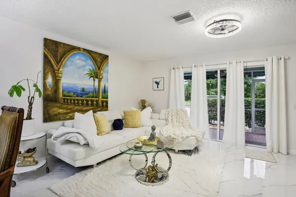 $2,500 | 368 Waterside Drive, Hypoluxo, FL 33462