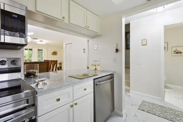 $2,500 | 368 Waterside Drive, Hypoluxo, FL 33462