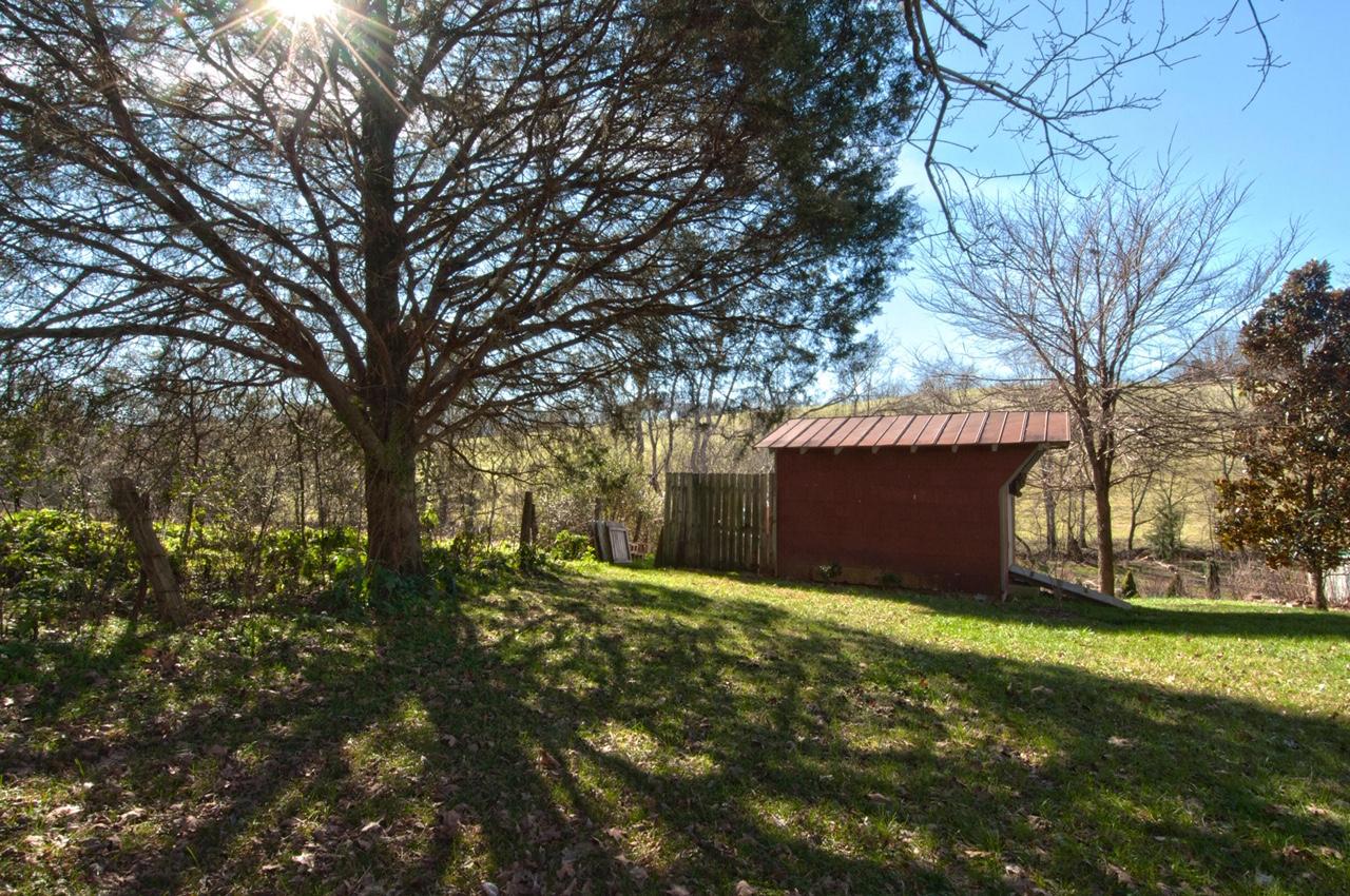 671 Briscoe Road Blaine, TN 37709 - Photo 3 of 6 Marks Side