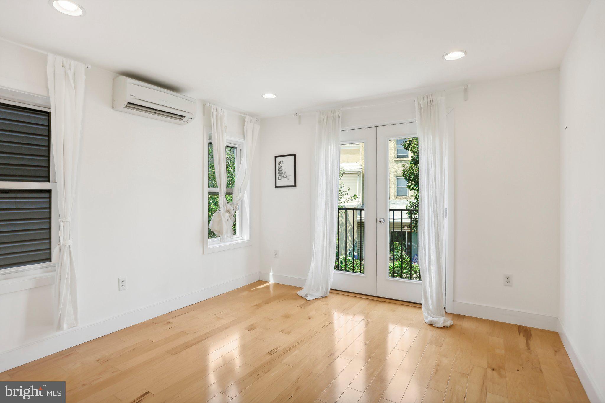 2004 Tulip Street Philadelphia, PA 19125 - Photo 14 of 34