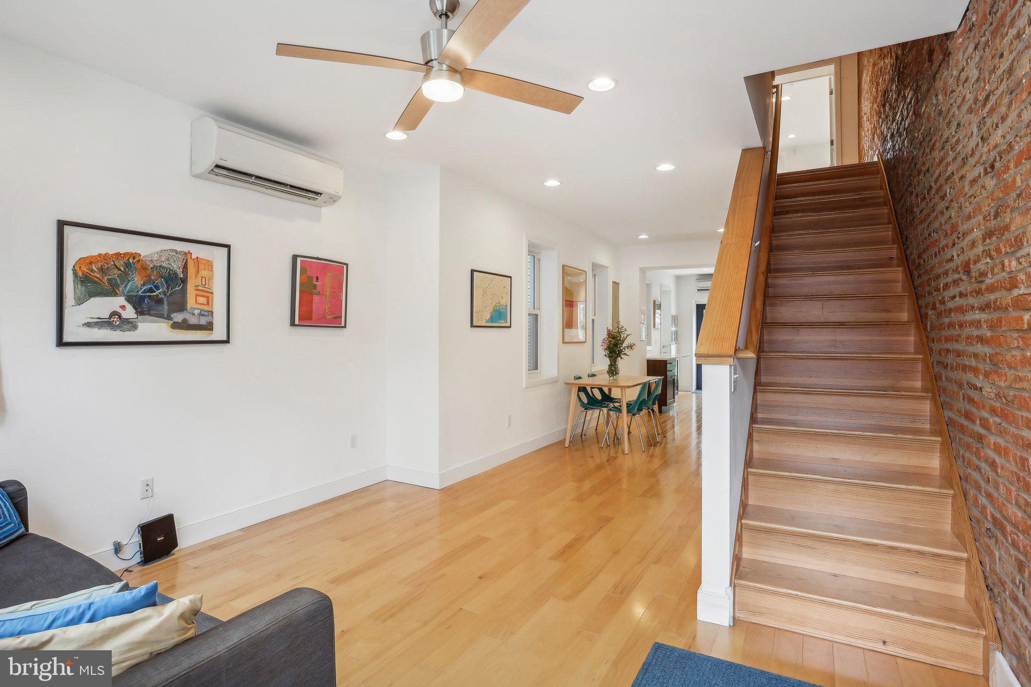 2004 Tulip Street Philadelphia, PA 19125 - Photo 3 of 34