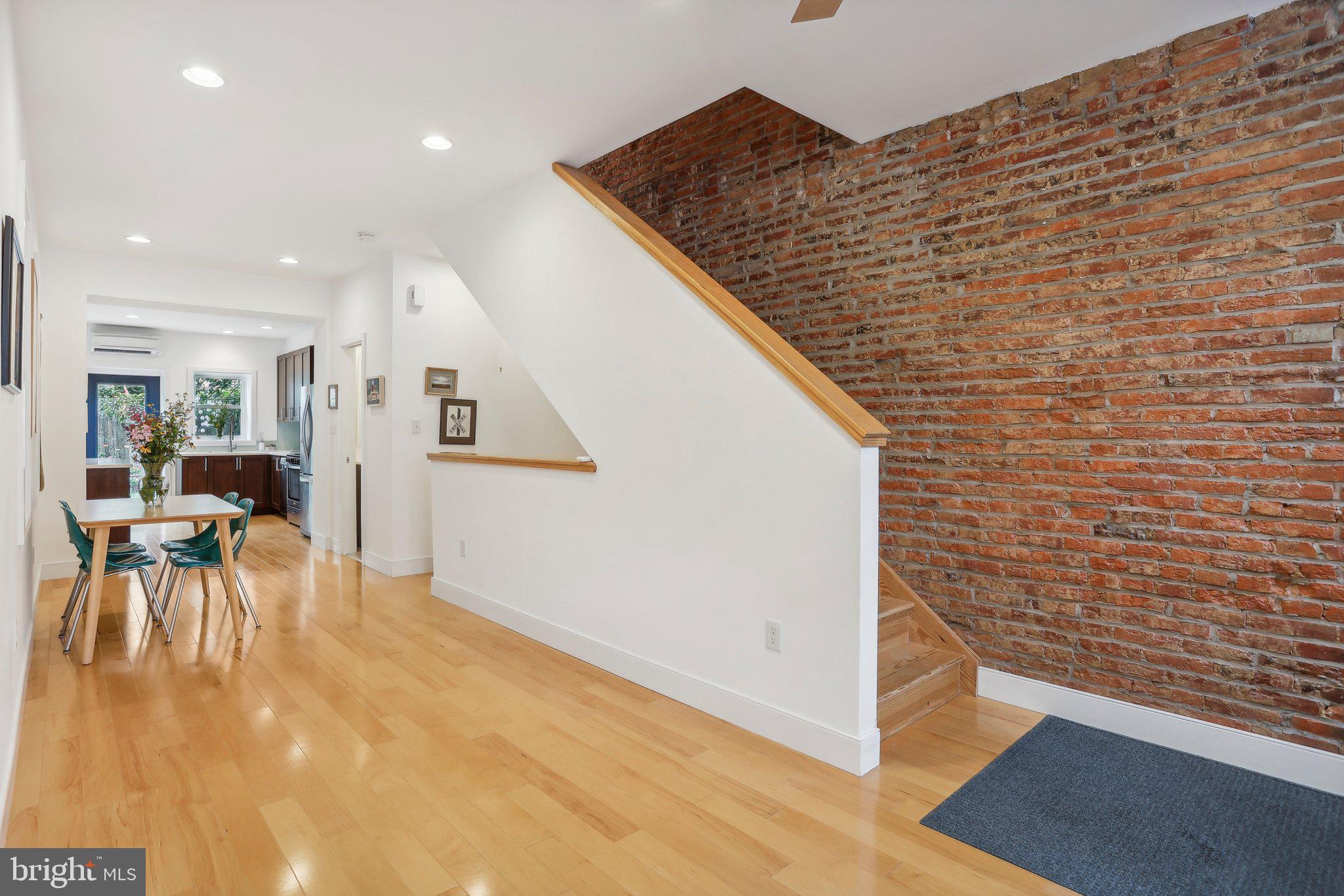 2004 Tulip Street Philadelphia, PA 19125 - Photo 4 of 34