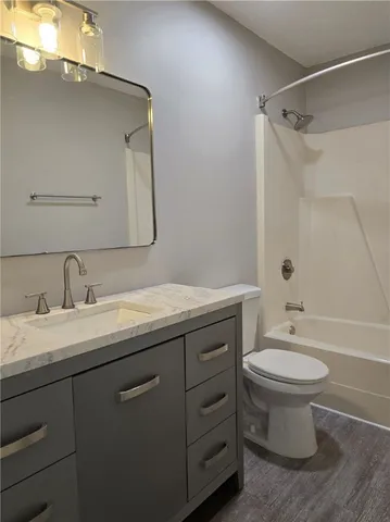 $185,000 | 900 Lanier Boulevard, Unit 6, Brunswick, GA 31520