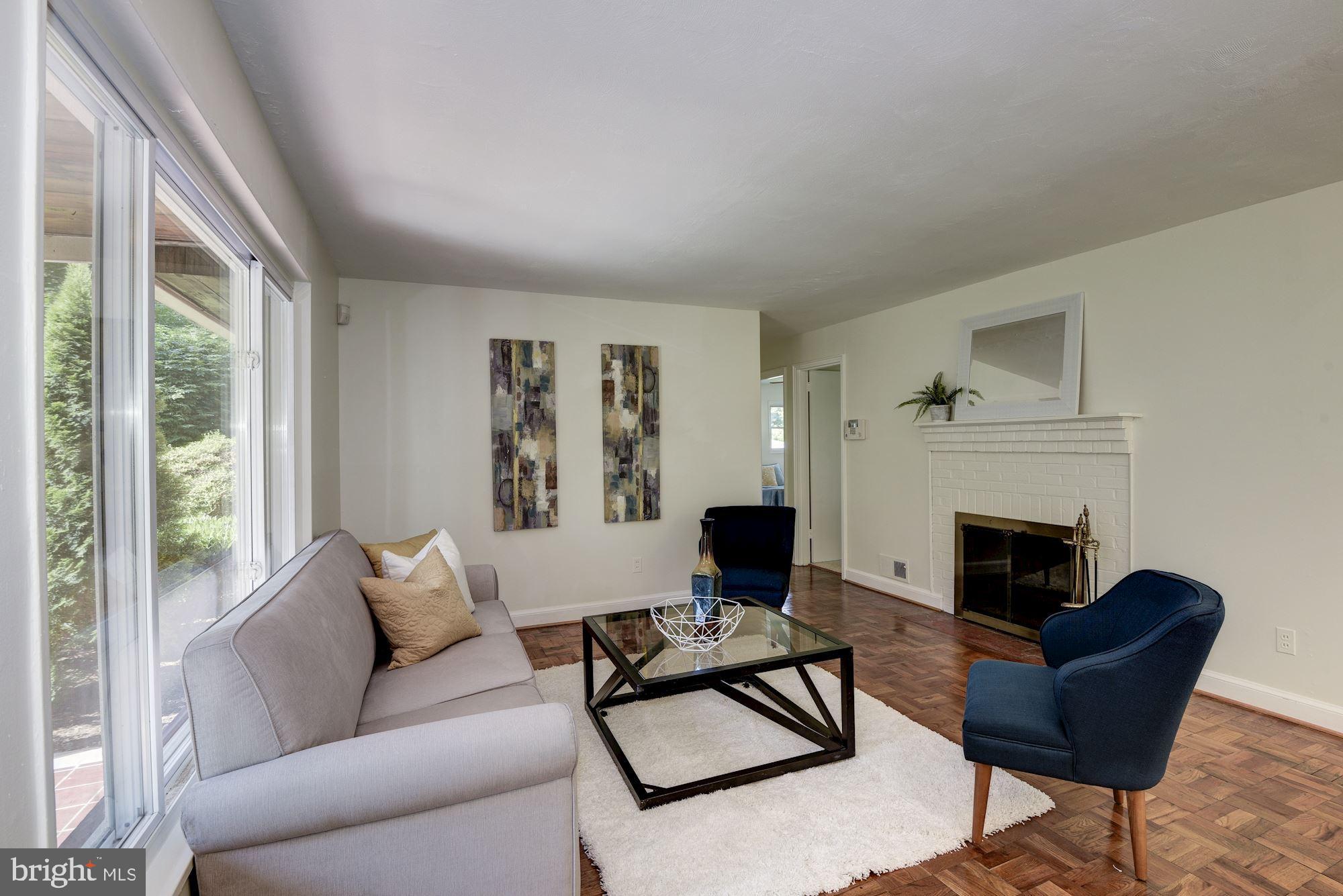 9816 Cottrell Terrace Silver Spring, MD 20903 - Photo 3 of 22 Living room
