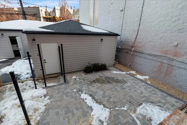 $1,175,000 | 2435 North Clybourn Avenue, Unit 1S, Chicago, IL 60614