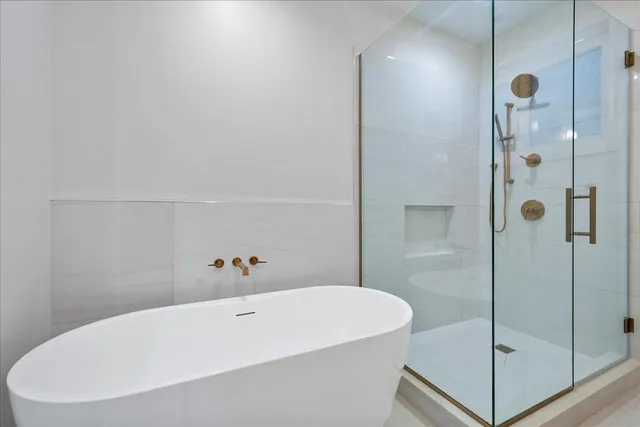 $1,175,000 | 2435 North Clybourn Avenue, Unit 1S, Chicago, IL 60614