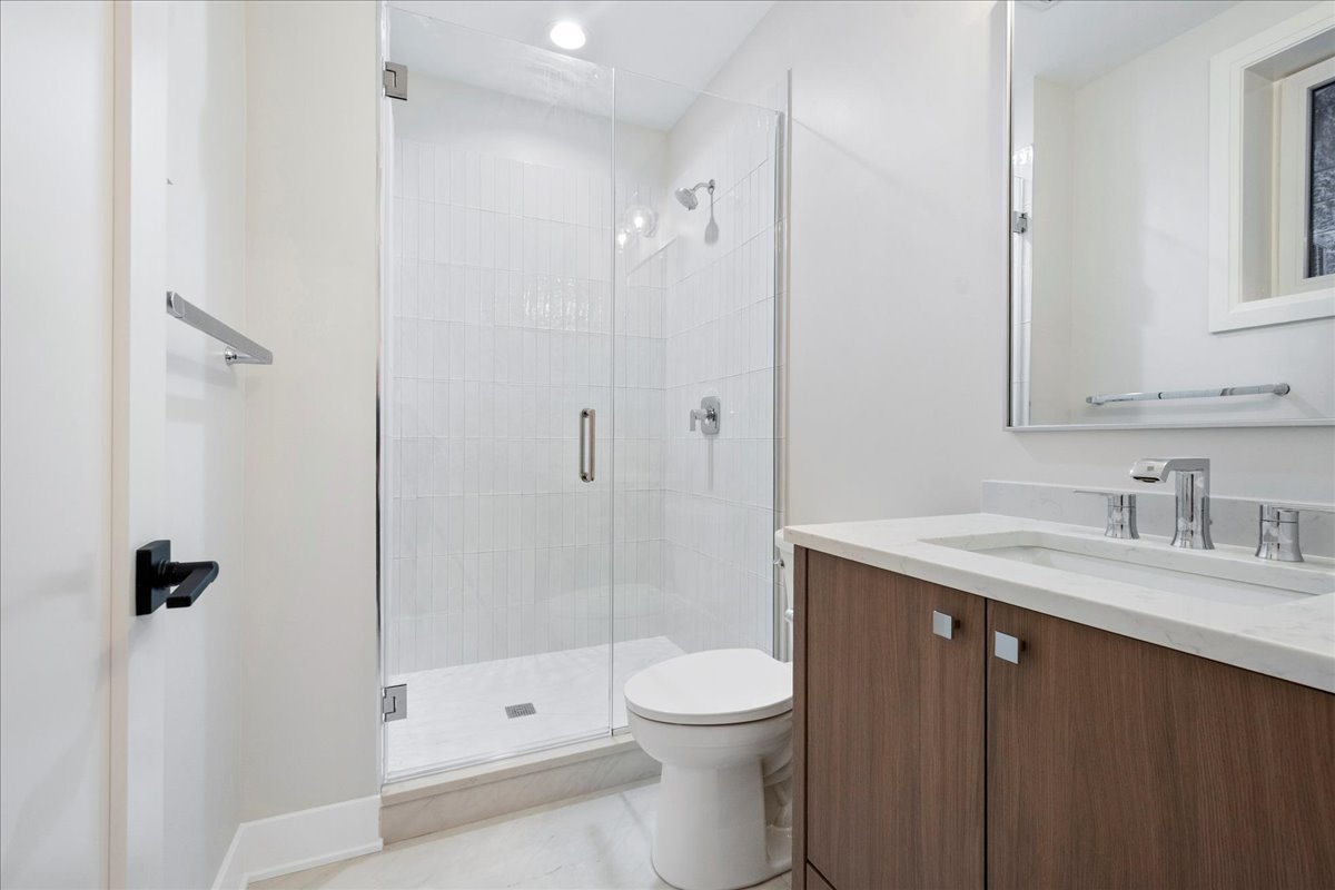 2435 North Clybourn Avenue, Unit 1S Chicago, IL 60614 - Photo 22 of 25