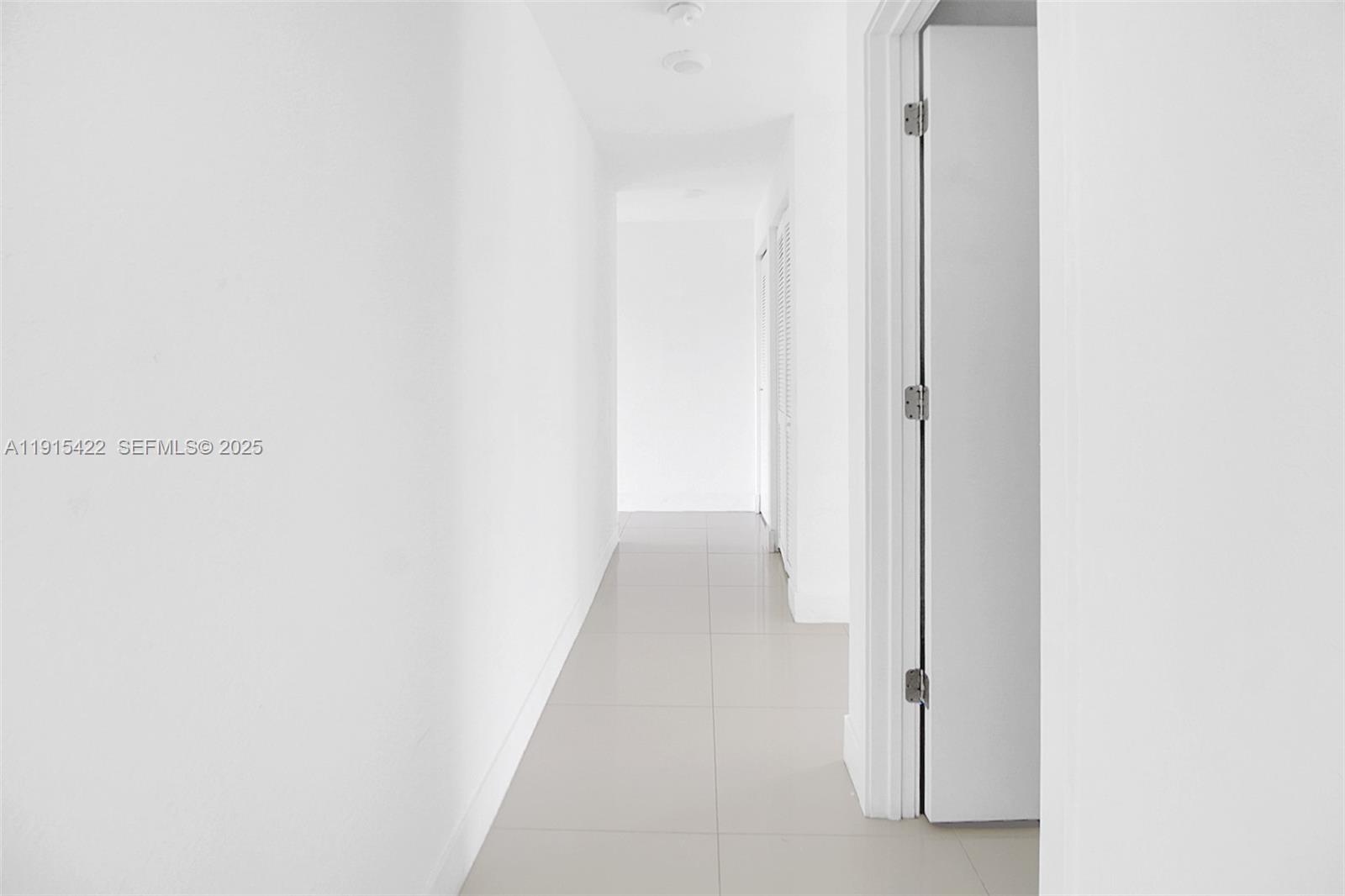 14482 Southwest 259th Street Homestead, FL 33032 - Photo 14 of 35 a view of a hallway