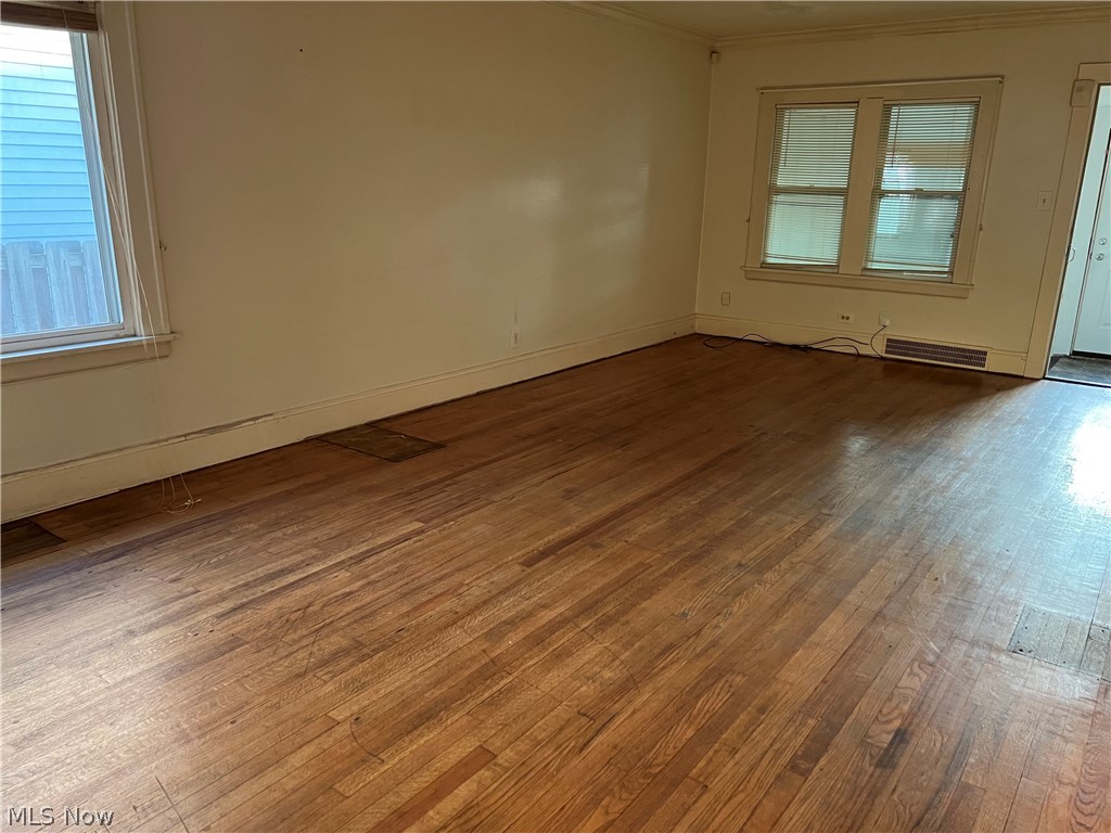 4621 Horton Road Cleveland, OH 44125 - Photo 4 of 12