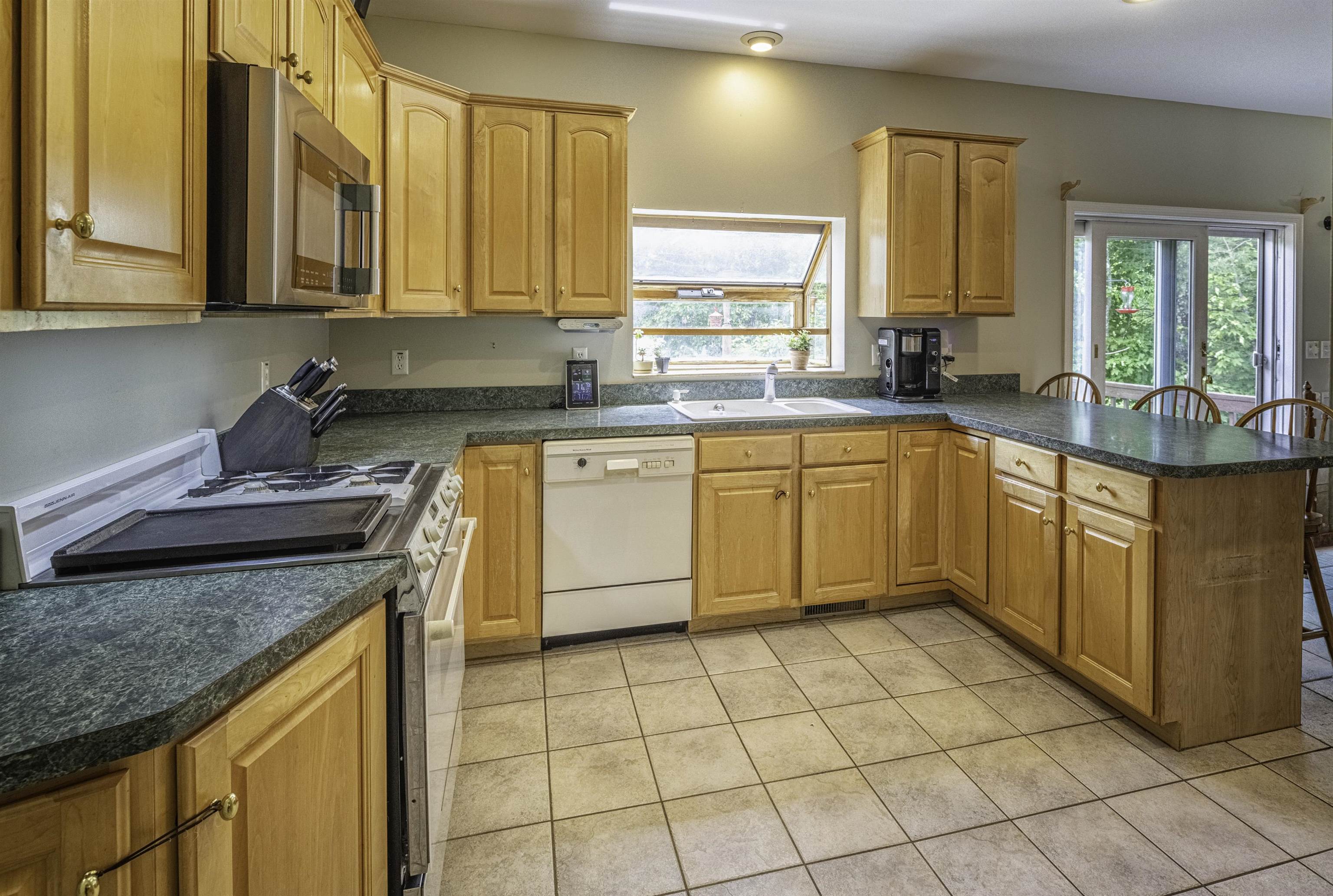 3 Foxtail Ridge Dover, NH 03820 - Photo 12 of 37