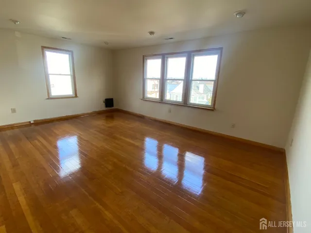 $2,275 | 155 Livingston Avenue, New Brunswick, NJ 08901