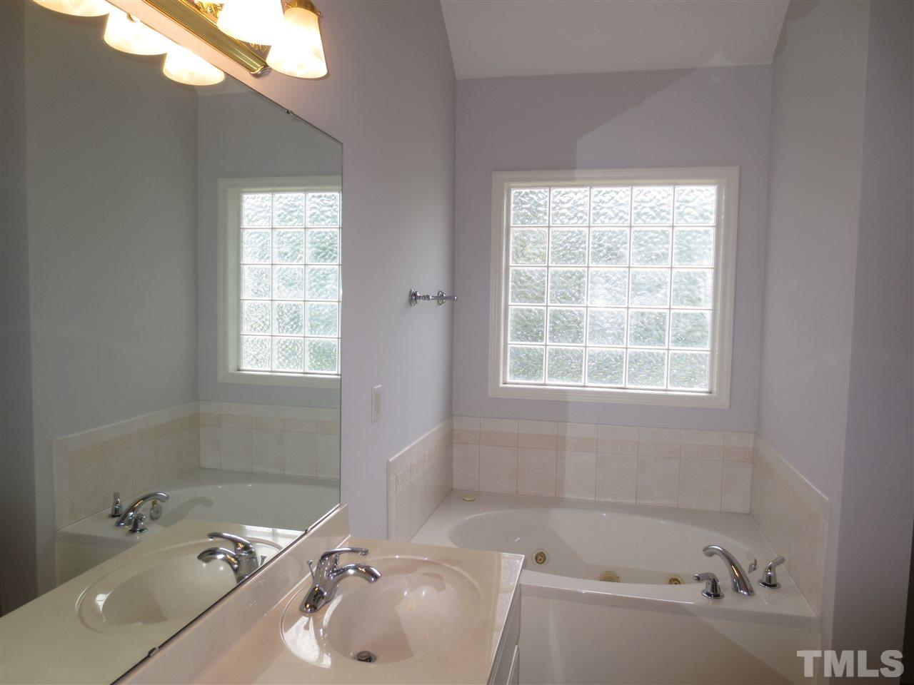 1005 Transom Court Raleigh, NC 27603 - Photo 16 of 24 Gallery Image 16