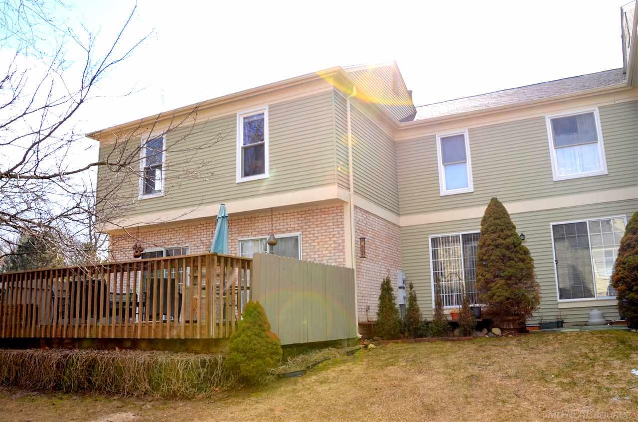 1455 Lantern Lane Rochester Hills, MI 48306 - Photo 4 of 27