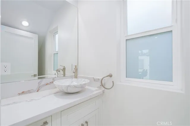 $4,250 | 8421 Bleriot Avenue, Westchester, CA 90045