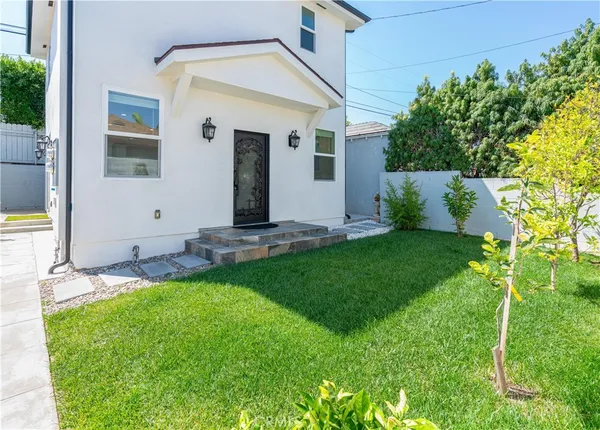 $4,150 | 8421 Bleriot Avenue, Westchester, CA 90045