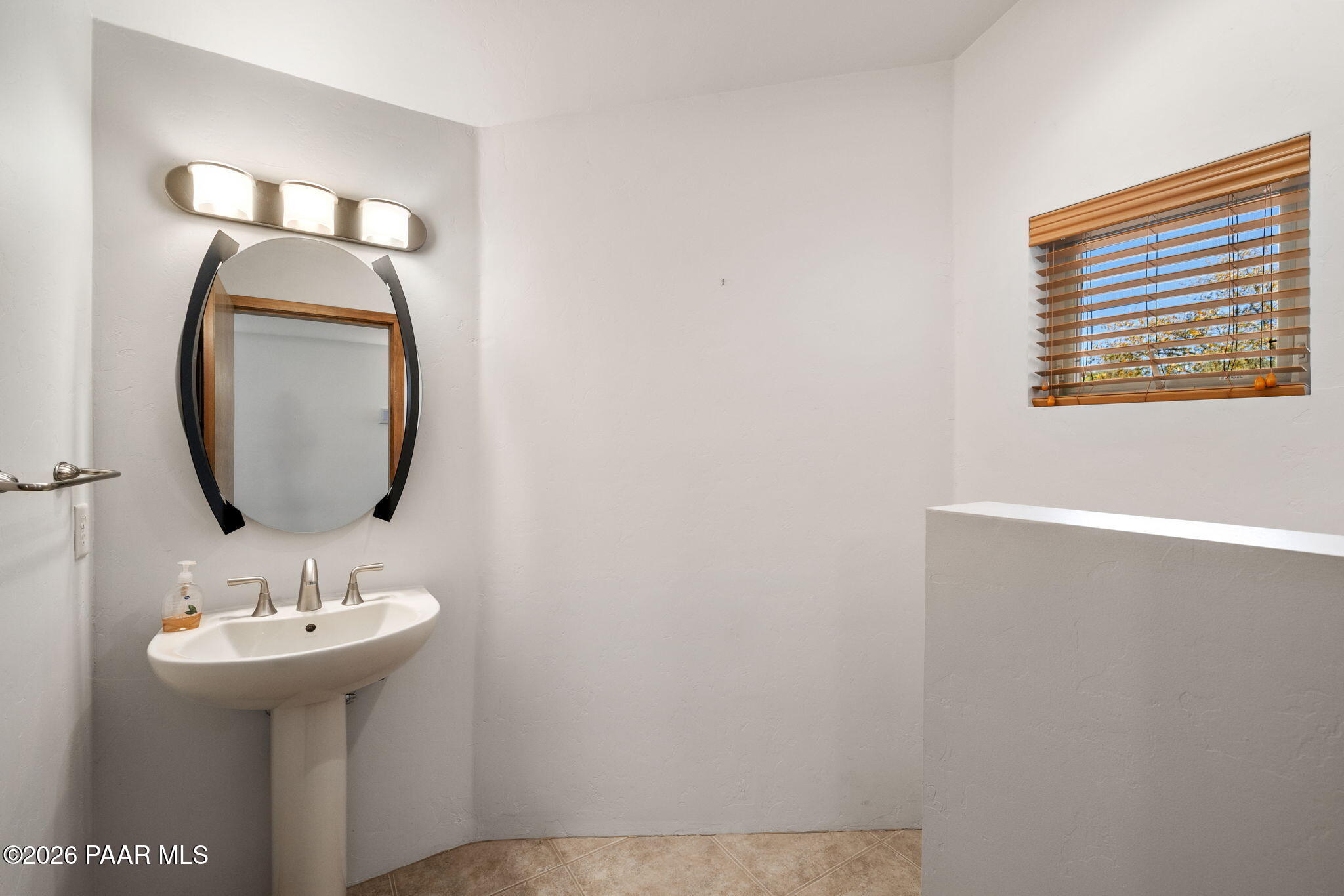 1962 Forest View Prescott, AZ 86305 - Photo 21 of 47 18-Powder Bath
