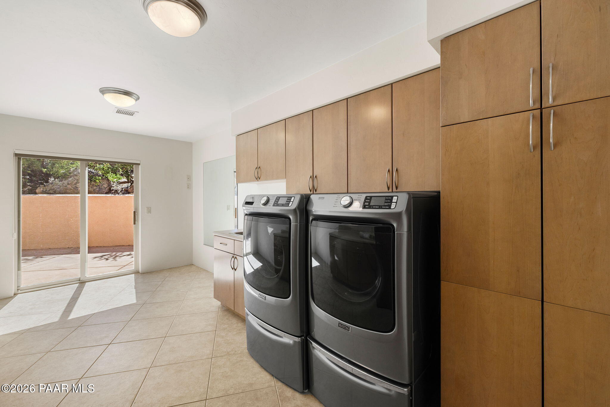 1962 Forest View Prescott, AZ 86305 - Photo 30 of 47 25-Laundry Room