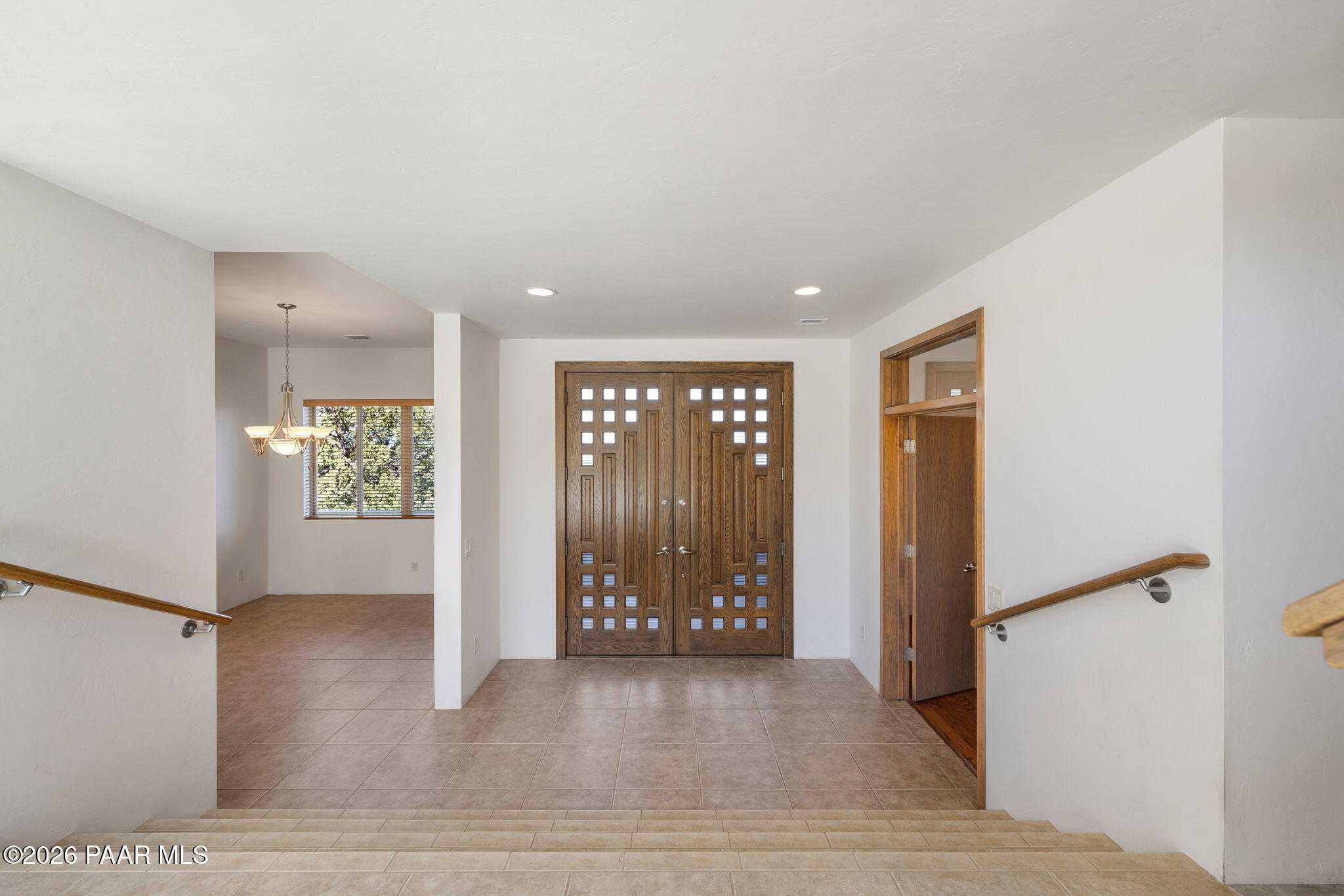 1962 Forest View Prescott, AZ 86305 - Photo 8 of 47 8-Foyer