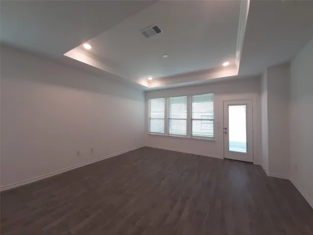 $2,100 | 16026 Tangled Vine Lane, Conroe, TX 77302