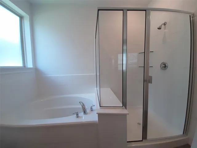 $2,100 | 16026 Tangled Vine Lane, Conroe, TX 77302