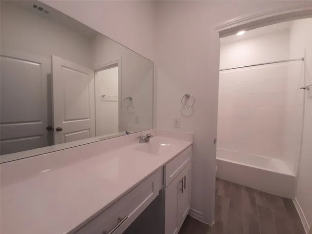 $2,100 | 16026 Tangled Vine Lane, Conroe, TX 77302