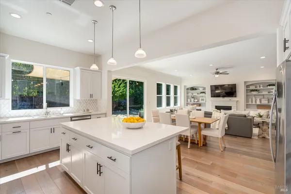 $1,949,000 | 215 Pheasant Lane, Napa, CA 94558