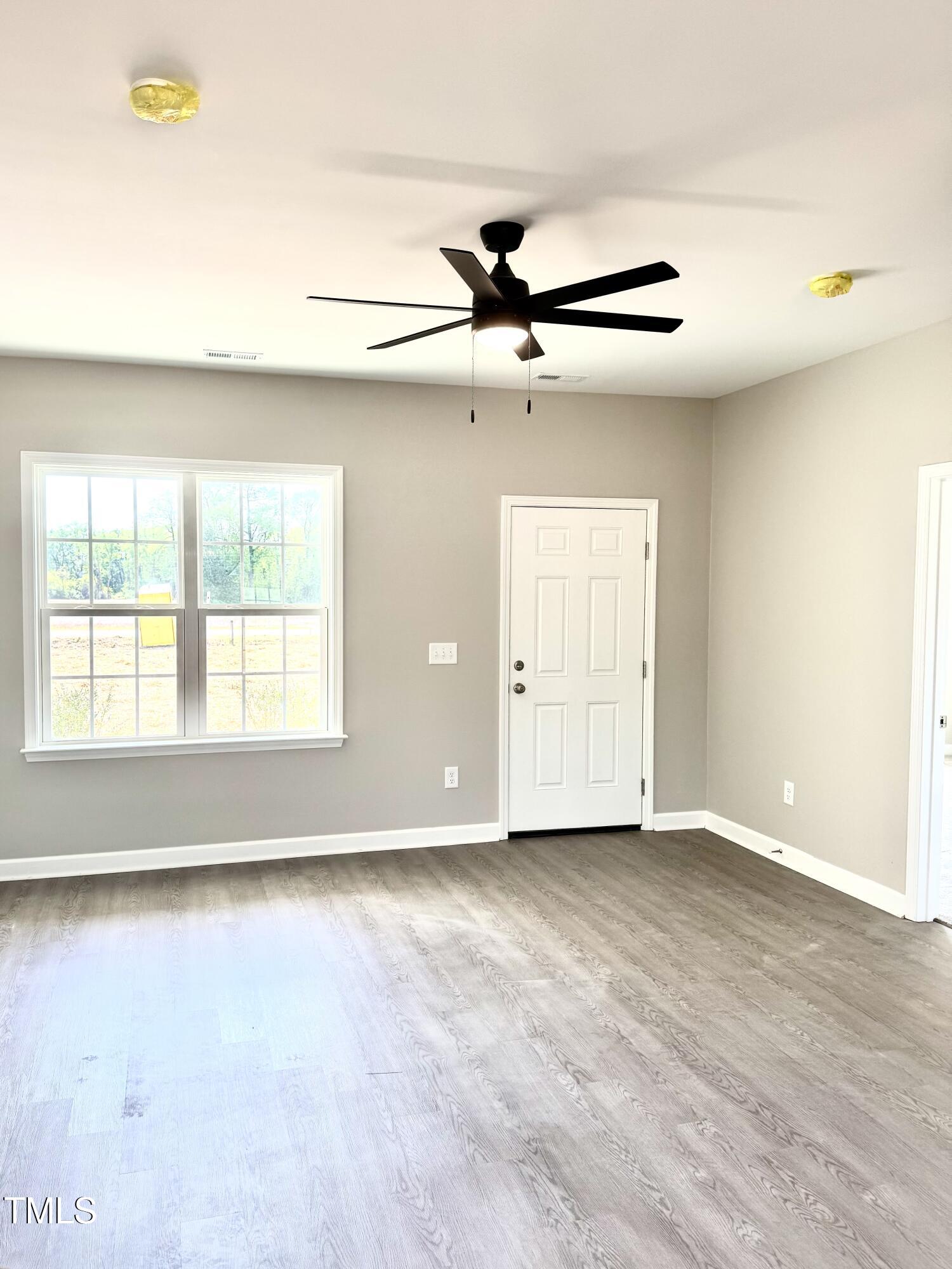 471 Bud Johnson Road Newton Grove, NC 28366 - Photo 6 of 14 IMG_3471