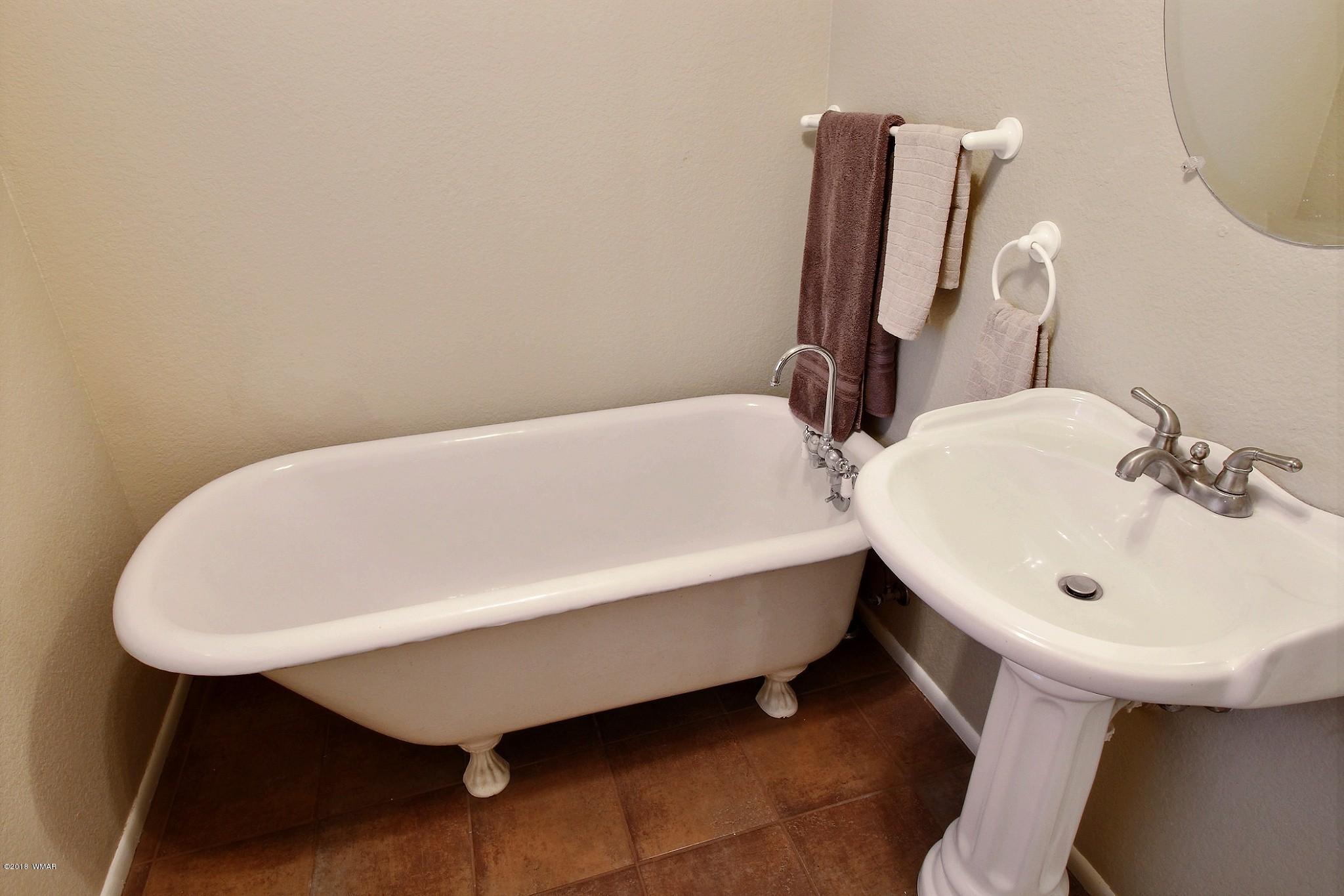 6340 Juniper Ridge Road Show Low, AZ 85901 - Photo 14 of 28 Gallery Image 14