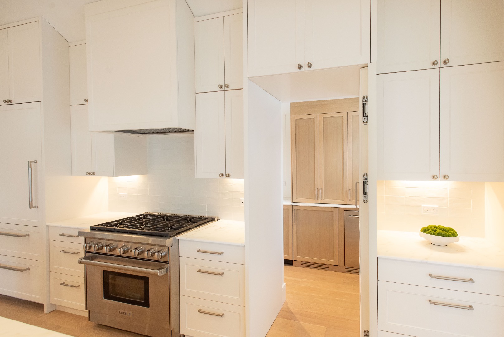 10 Silver Street Nantucket, MA 02554 - Photo 17 of 48 a kitchen with a stove and a refrigerator