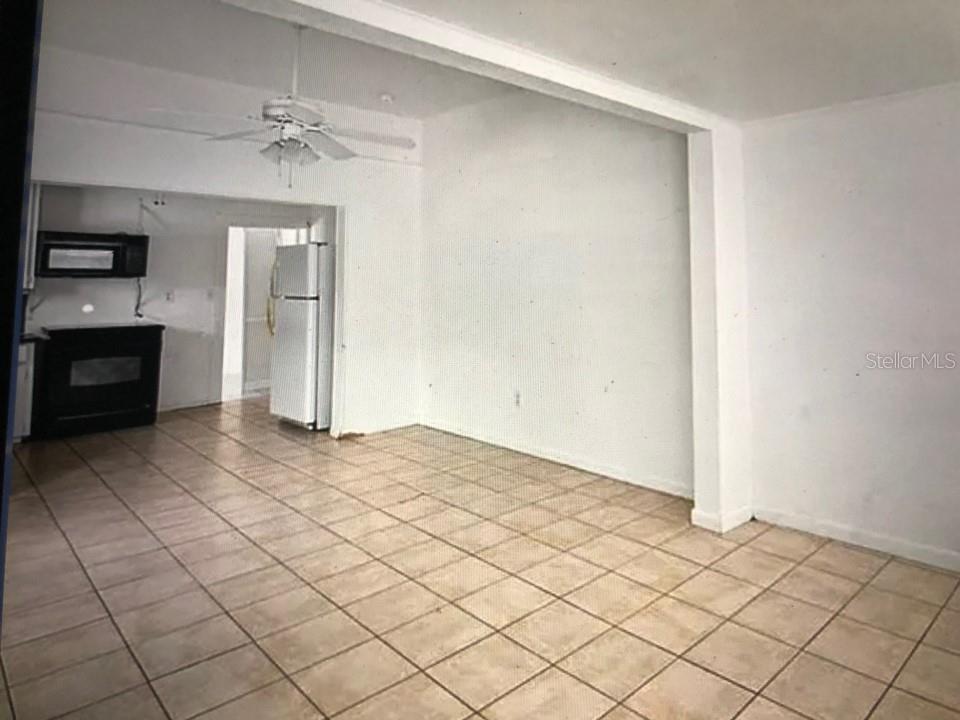 941 Lakeview Road Clearwater, FL 33756 - Photo 13 of 20