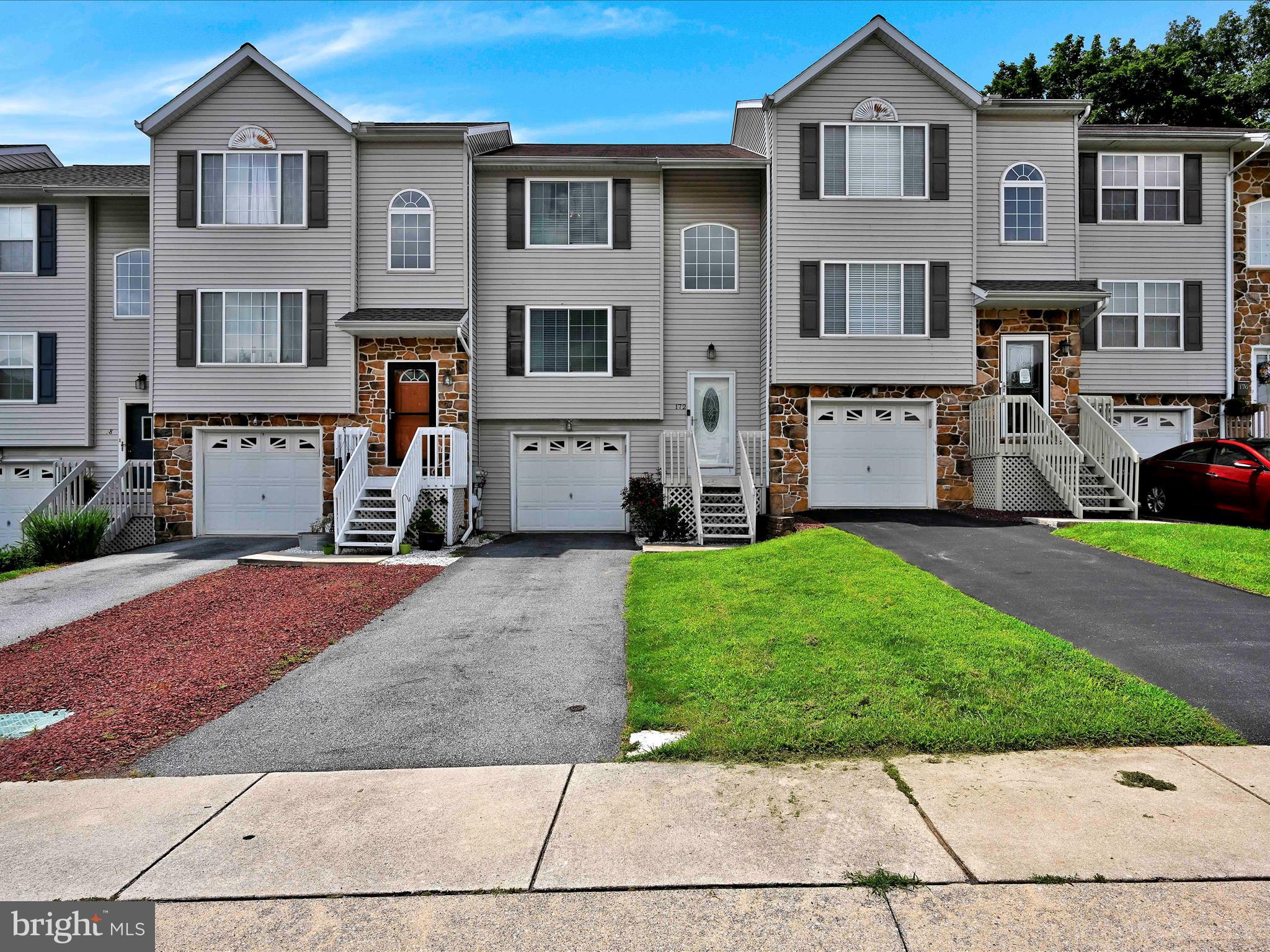 172 Riders Way Lebanon, PA 17042 - Photo 3 of 29 Front