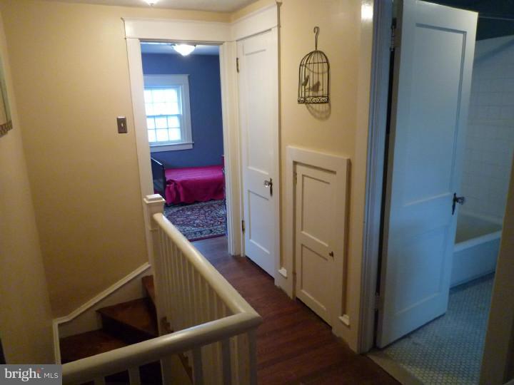 15 Mansfield Road Lansdowne, PA 19050 - Photo 12 of 19 Hallway