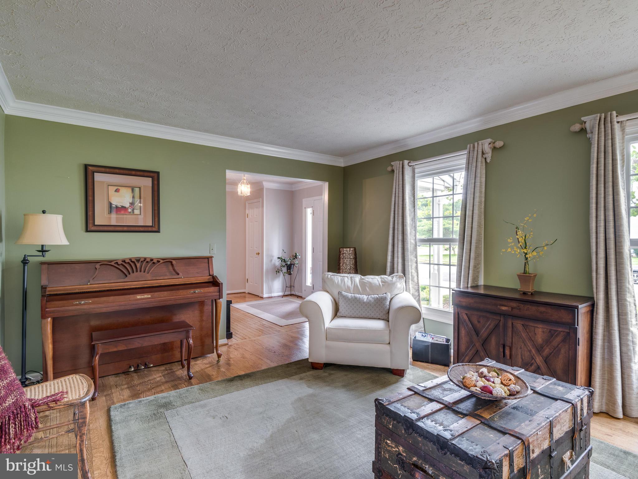 1940 Beech Road Sterling, VA 20164 - Photo 3 of 22 Interior (General)