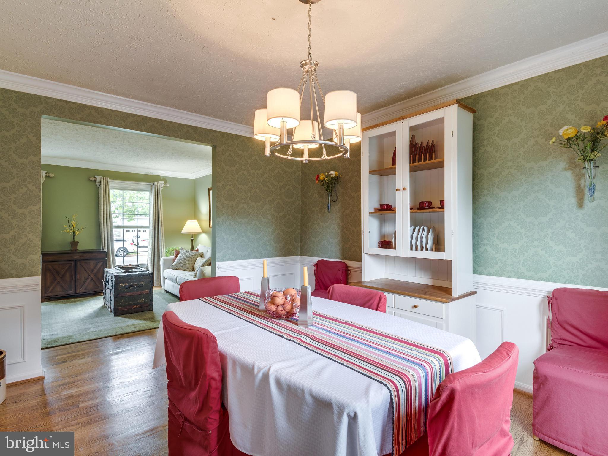1940 Beech Road Sterling, VA 20164 - Photo 4 of 22 Dining Room