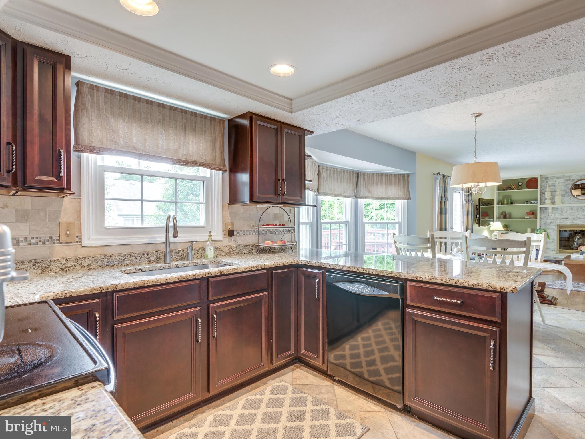 1940 Beech Road Sterling, VA 20164 - Photo 5 of 22 Kitchen