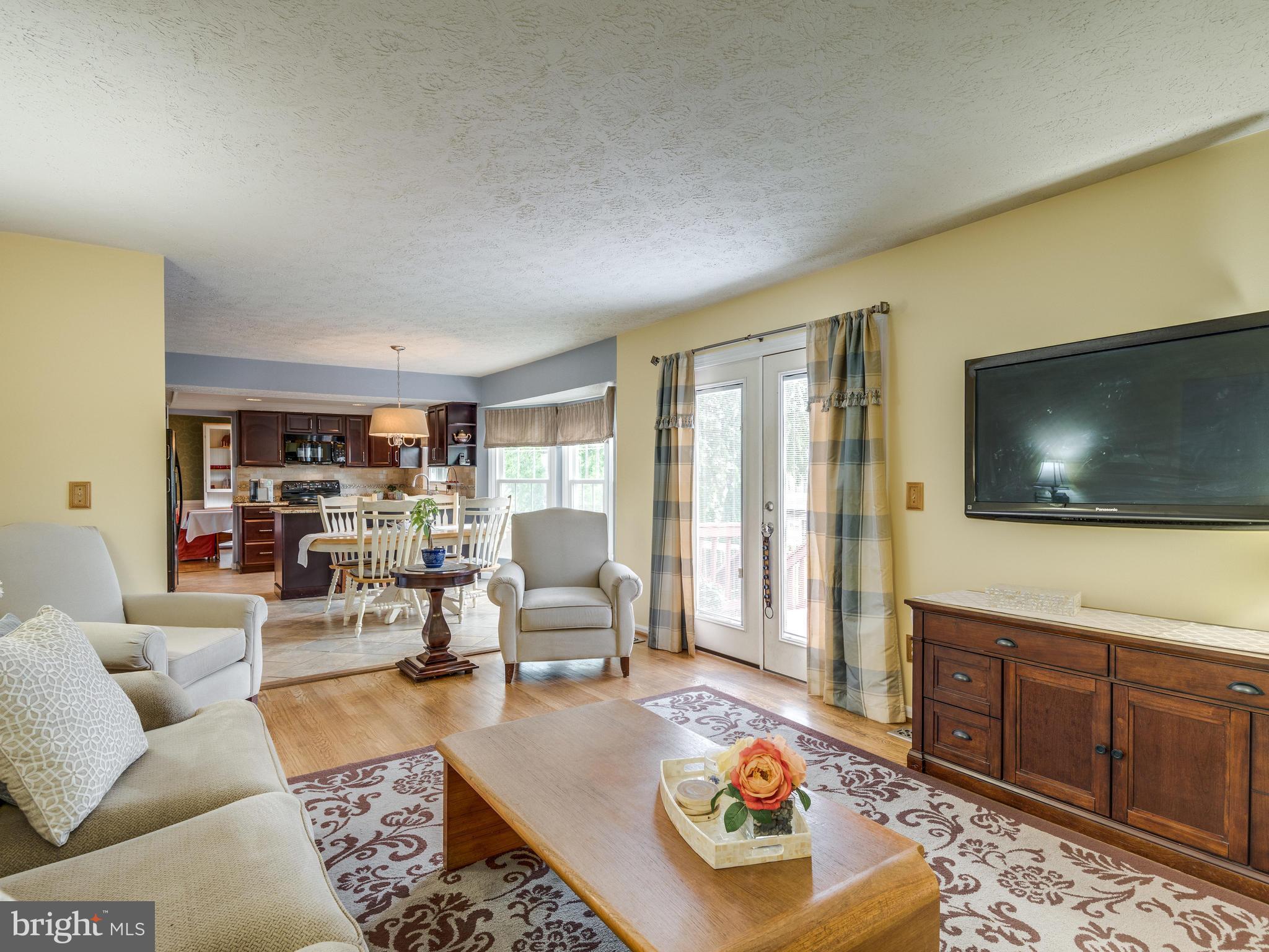 1940 Beech Road Sterling, VA 20164 - Photo 10 of 22 Family Room