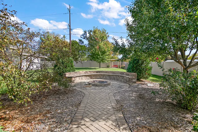 $440,000 | 1230 Eagle Bluff Drive, Bourbonnais, IL 60914