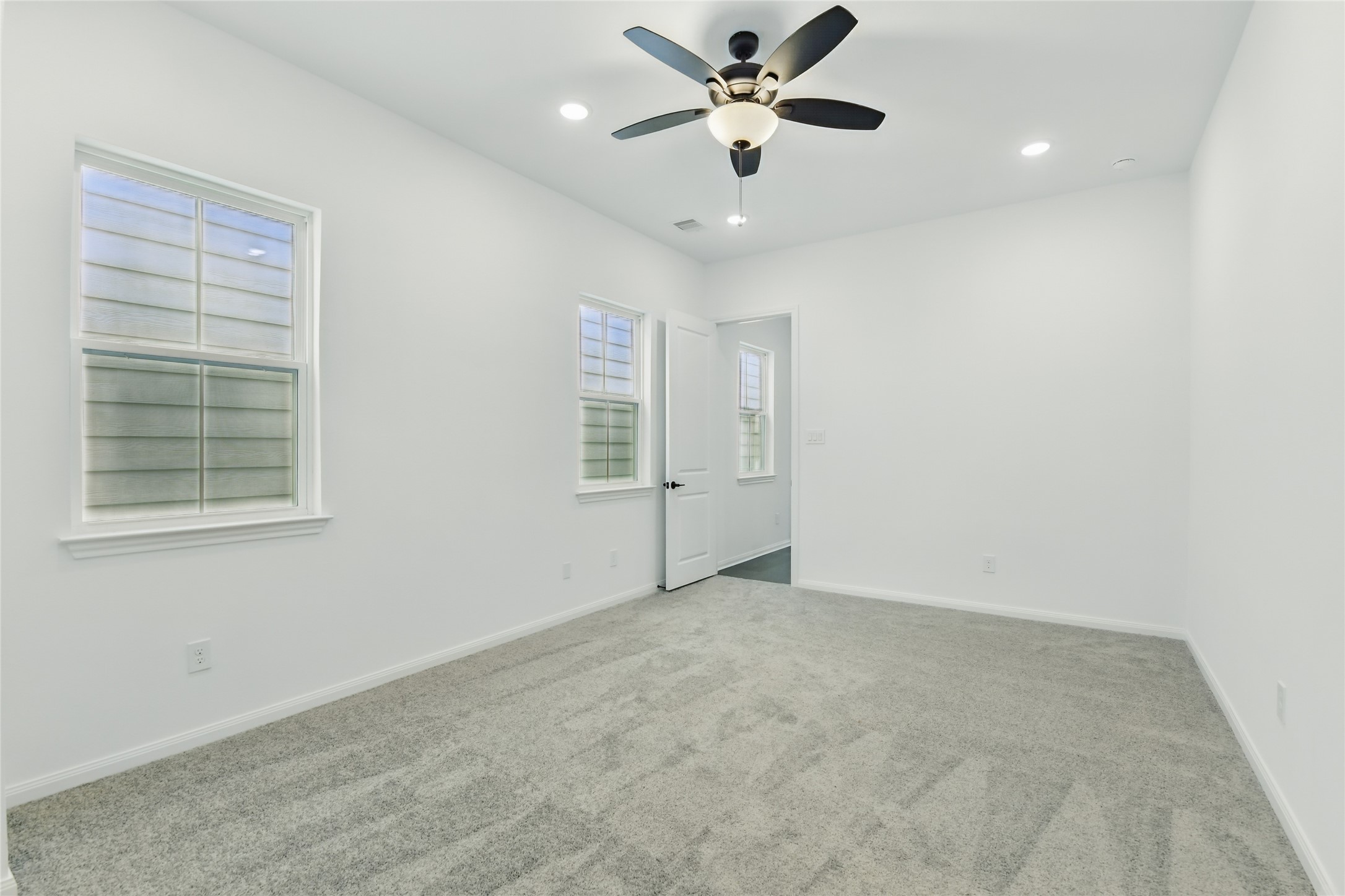 9902 Clark Road, Unit I Houston, TX 77076 - Photo 18 of 47